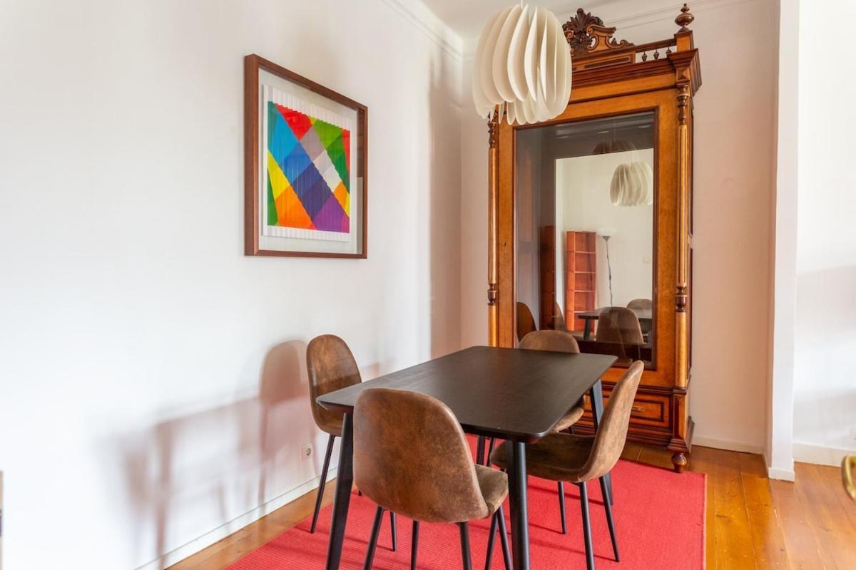 Bright 2 Bedroom Apt 100M From Av. Liberdade Лиссабон Экстерьер фото